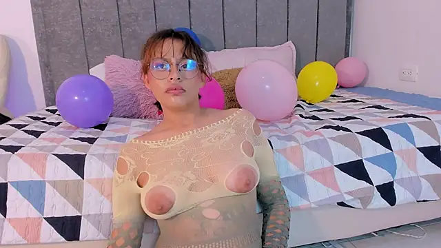 rosse taylorx1 online show from April 7, 6:54 pm