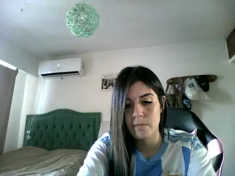 morocha8876 online show from January 13, 9:41 pm