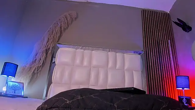 Roger And Ramona online show from March 24, 2:33 pm