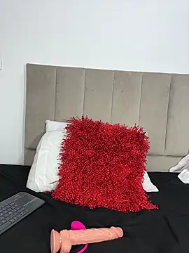 LeslyCooper1 online show from February 13, 7:15 pm