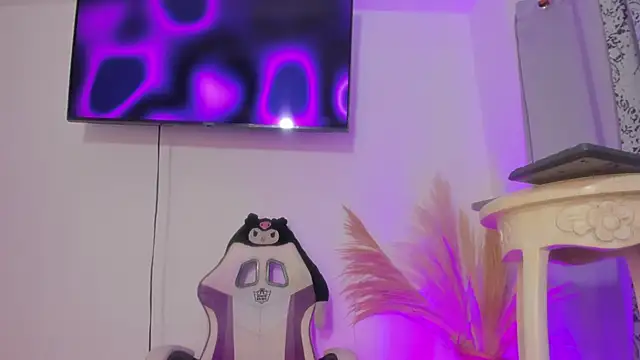 Angelasantini0 online show from April 25, 2:03 am