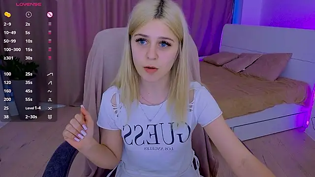 ApheliaStar online show from March 23, 4:24 pm