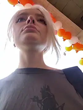 aka Blonde online show from June 3, 9:54 am