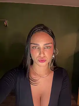 HoneybeeDiamonds online show from July 5, 4:08 am