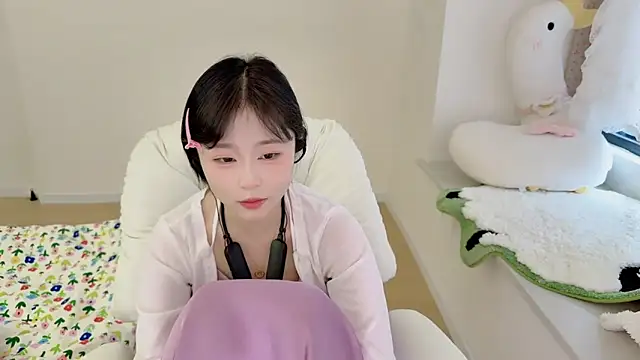 Onefiona online show from March 17, 7:01 am