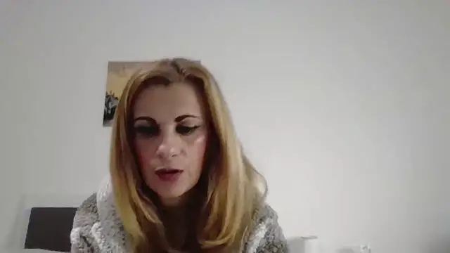 Clara1986 online show from April 12, 2:53 pm