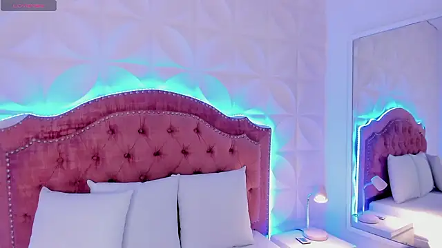  aurent sara online show from January 31, 7:11 pm