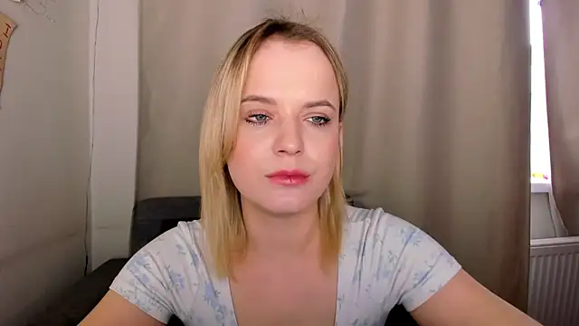 JessicaBeverly  online show from April 23, 1:13 pm