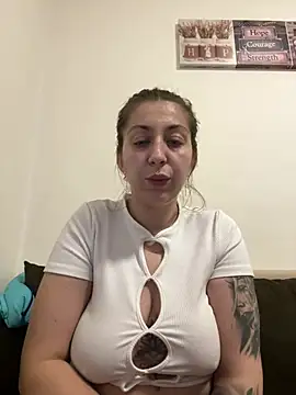 dalia0710 online show from March 26, 9:49 pm