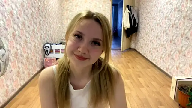 BerneiiceNases online show from March 22, 3:07 pm