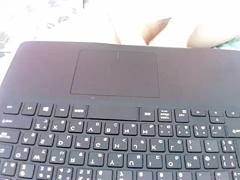 Onikimii online show from April 3, 5:00 pm