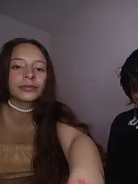 AlexxaAndRileyy online show from March 15, 6:43 pm