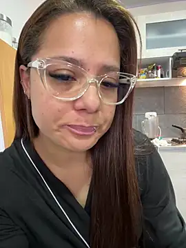 Pretty  Milf online show from May 23, 1:42 pm