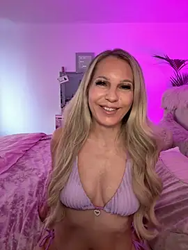 JulieSol online show from May 12, 6:32 am