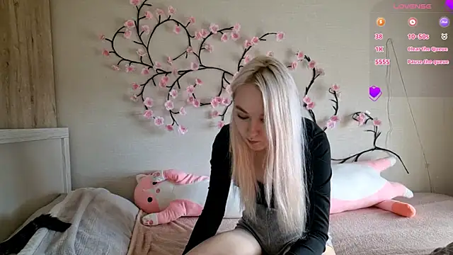 MisaMew online show from March 29, 9:08 am