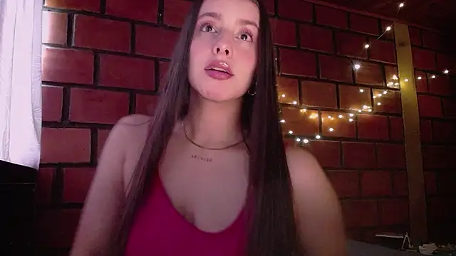 Mia Rouse9 online show from February 6, 8:01 pm