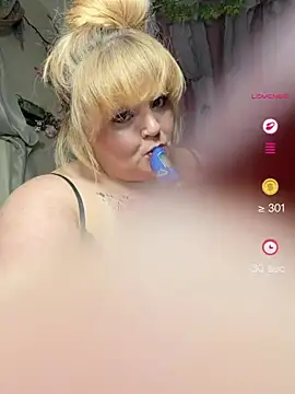 danikaFendyr online show from July 13, 6:14 am