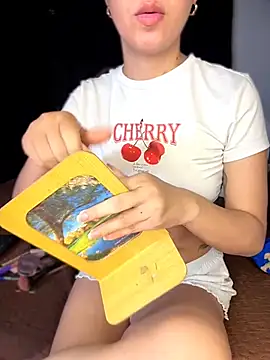 IvySanders online show from April 1, 3:29 am