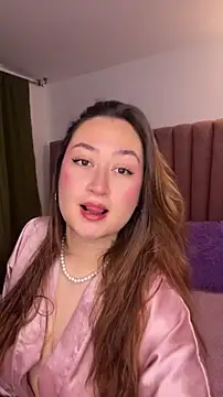 SalomeFlores online show from June 28, 11:39 am