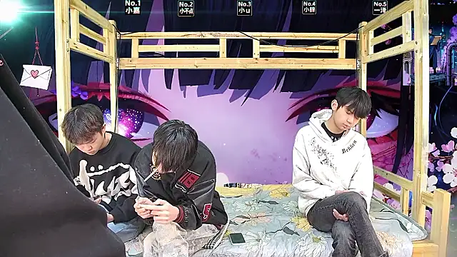 xiaohuangren01 online show from March 24, 4:18 am