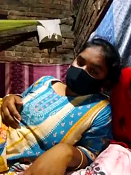 Hot Sweeti online show from April 3, 2:15 pm