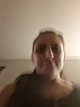 LadySn0w26 online show from April 11, 2:28 am