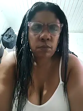 Zeyllyjhonson online show from April 14, 11:16 pm