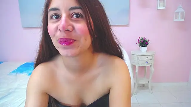 scarlett clyde online show from April 17, 12:40 pm