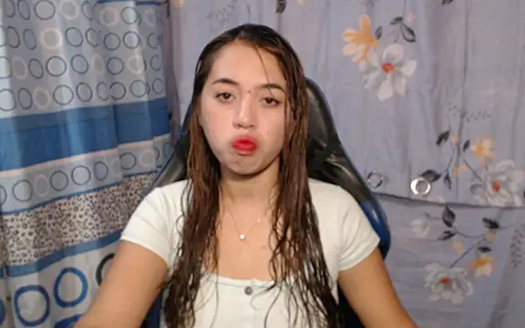 pinay mayahiga online show from March 7, 4:41 am