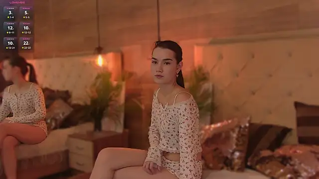 StellaPierce online show from April 8, 4:47 am