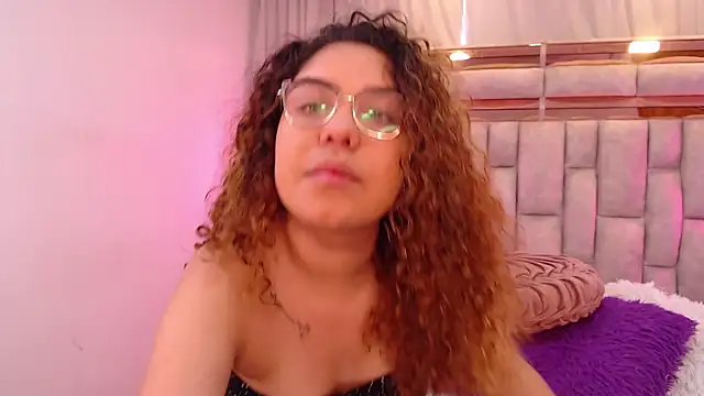 AllisonAdams  online show from April 9, 11:59 am