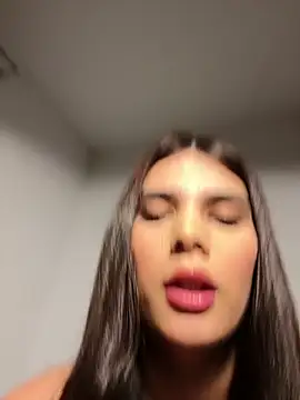 Lily WellGifted online show from April 17, 7:49 pm