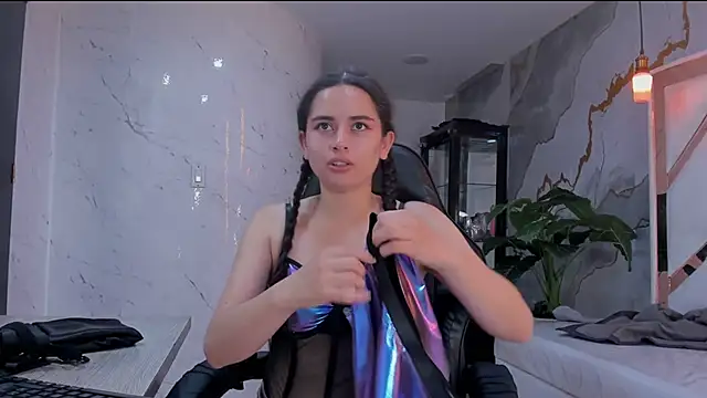 Qetsyah tf online show from March 31, 8:09 pm