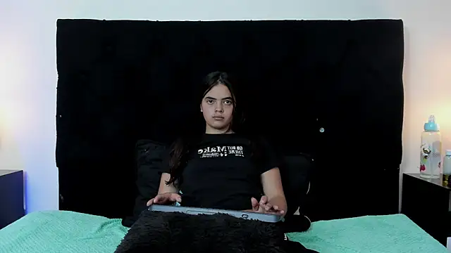 queen missy online show from April 10, 8:15 pm