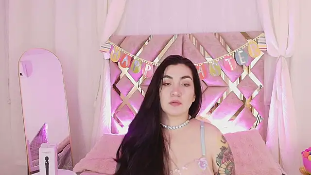 KathiaJenner online show from April 4, 11:42 am