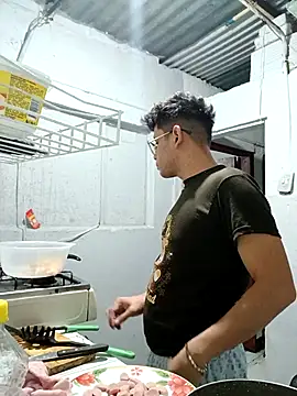 ClarkAndBruno online show from April 22, 4:20 am