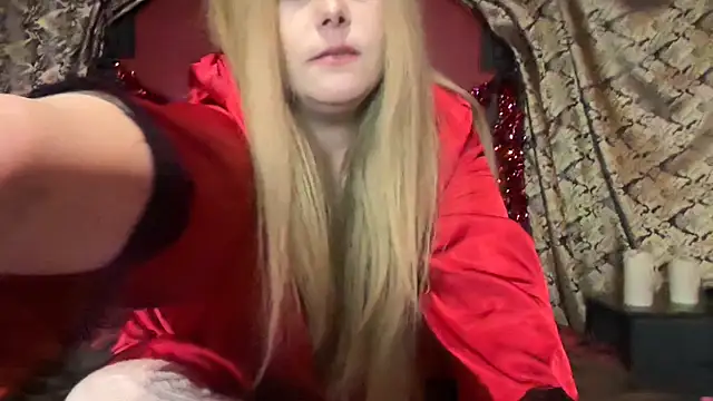 HazelFr33bird online show from February 15, 4:26 am