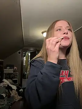 HazelFr33bird online show from February 12, 2:24 am