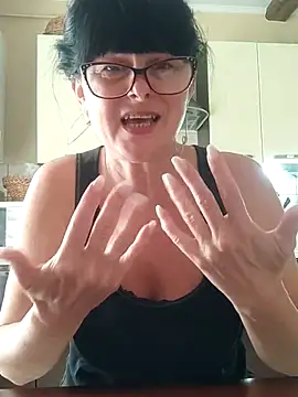 AliceSwan57 online show from June 23, 10:46 am