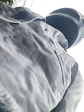 JuliaaVega online show from April 1, 12:06 pm