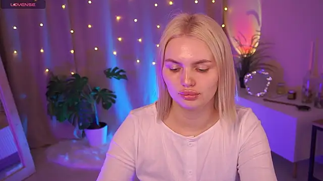 AmeliaWeells online show from March 12, 4:04 am