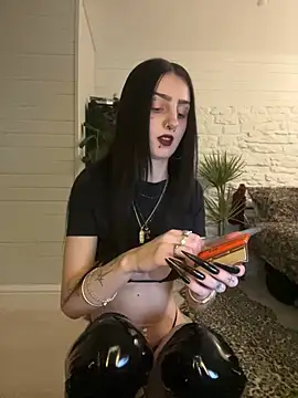 bellaxlauren online show from March 19, 12:04 am