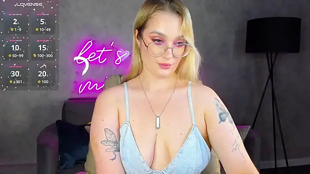 Viickie Nelsson online show from August 5, 9:48 am