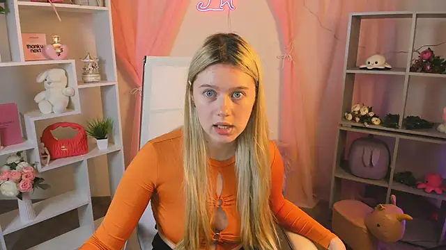 CelestineMauriac online show from April 7, 4:09 pm