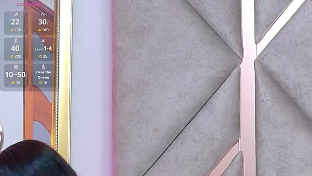 Sally-Noa online show from April 7, 2:19 pm