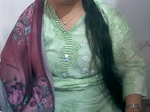 Cute Aliyaa online show from March 2, 8:10 am