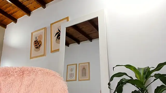 SalomeStorm  online show from April 4, 2:27 pm