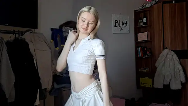 ChongTreece online show from March 25, 7:00 am