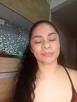 luna pinky online show from March 28, 6:40 pm