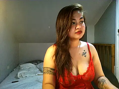 Chillntalkmami online show from April 7, 3:36 pm